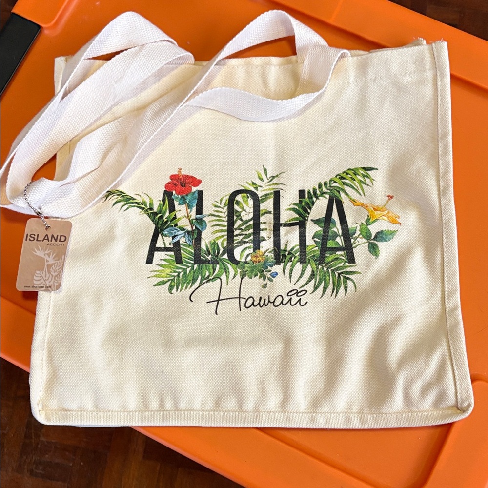 NWT Aloha Hawaii Floral Tote